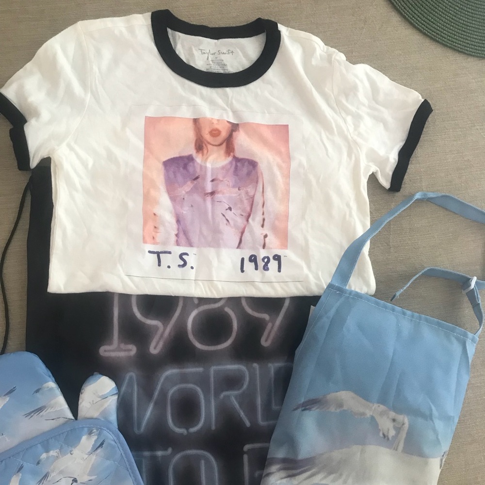 Taylor Swift Merch Bundle